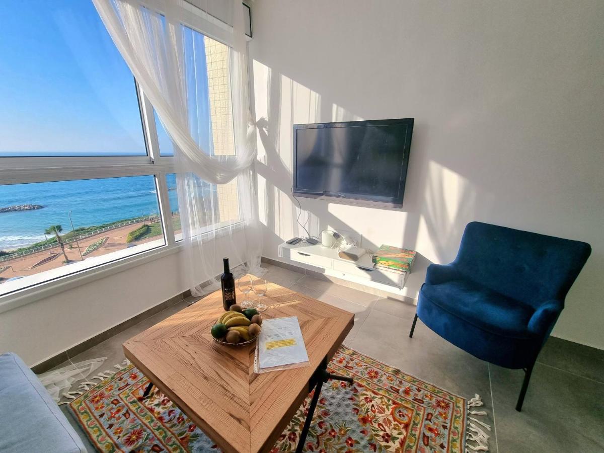 Beautiful 2-Bedroom Sea-View Apartment Netanya Exterior photo