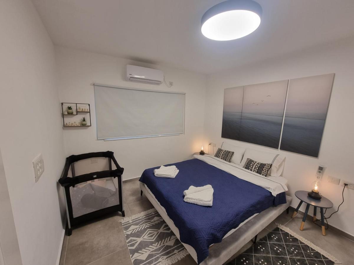 Beautiful 2-Bedroom Sea-View Apartment Netanya Exterior photo
